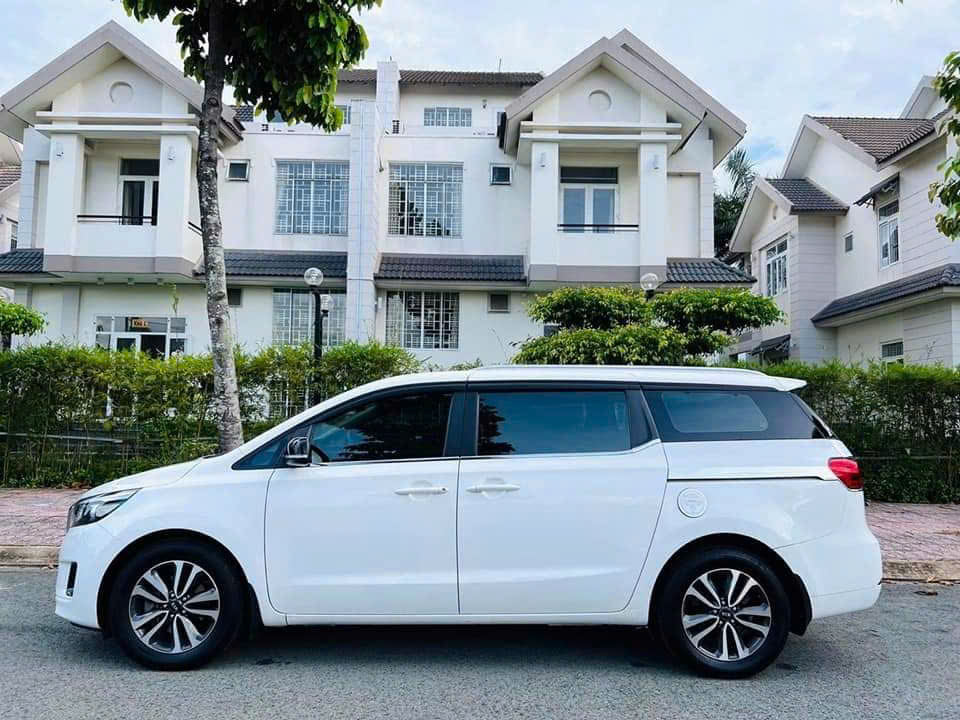 Đoàn xe sẵn sàng phục vụ hợp đồng liên tỉnh