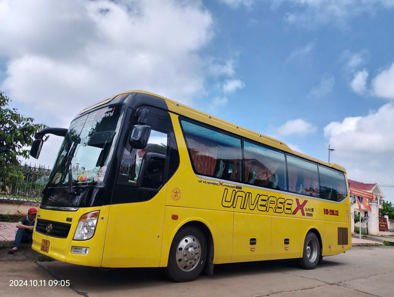 Nội thất xe Limousine 16 chỗ ghế thương gia